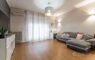 TRE LOCALI RISTRUTTURATO CON DUE BALCONI