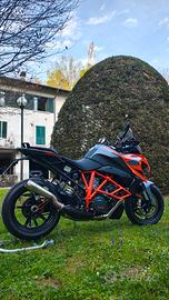 SUPER DUKE 1290 GT