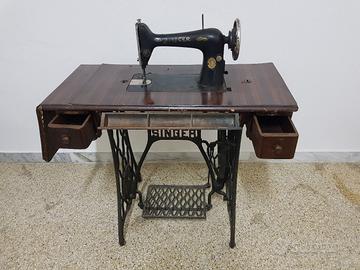 Macchina  da cucire. 