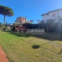 Villa Unifamiliare con Terrazzi e ampio Giardino
