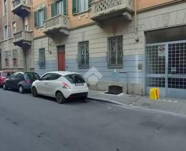 CAPANNONE A TORINO
