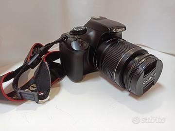 Macchina fotografica Canon eos 1100d con borsa