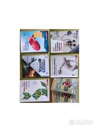 Libri scolastici per superiori e medie
