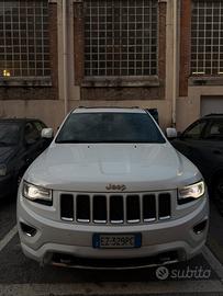 Jeep grand cherokee overland