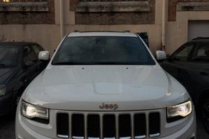 Jeep grand cherokee overland