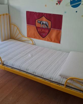 Letto Minnen Ikea giallo con materasso Malvik sem