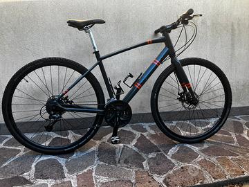 Bicicletta cicloturismo o commuting
