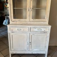 Credenza in legno decapato