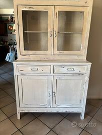 Credenza in legno decapato