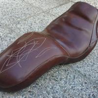 Sella in cuoio artigianale Intruder 1500