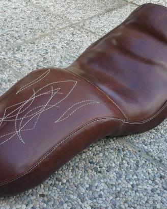 Sella in cuoio artigianale Intruder 1500