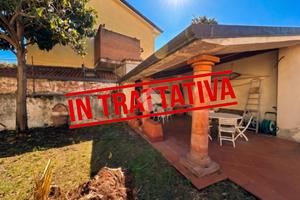 CASA INDIPENDENTE A CARRARA