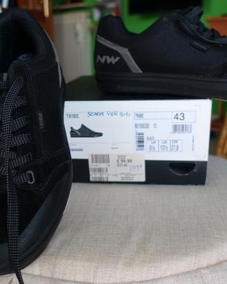 Scarpe per pedali flat
