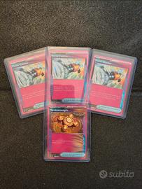 Lotto Pokémon Premium: 4 Carte in Top Loader -