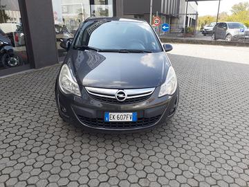 Opel Corsa 1.4 16V 5 porte Cosmo