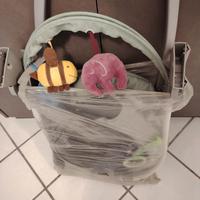 Dondolo  per cullare e intrattenere  bambini 