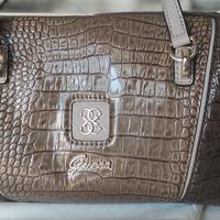 borsa GUESS a braccio + tracolla