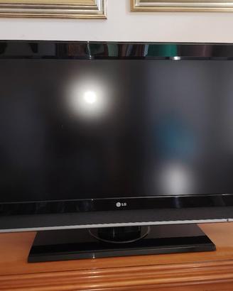 LG 32"
