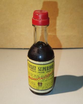 bottiglia mignon di Fernet Superiore.