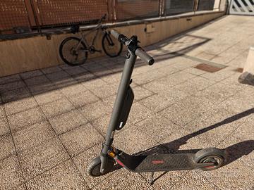 monopattino Segway ninebot  es4  2 batterie
