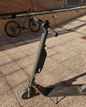 monopattino Segway ninebot  es4  2 batterie