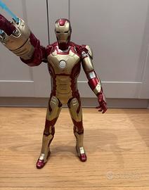 Action figure Iron man
