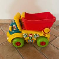 Camion cavalcabile giocattolo