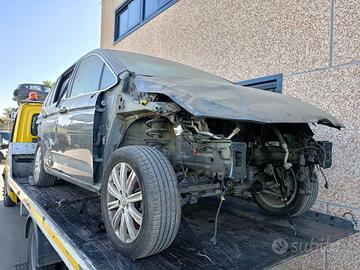 RICAMBI USATI VOLKWAGEN TOURAN  2016 1.6 D.  DGD
