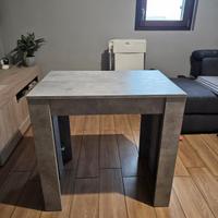 Consolle allungabile con sedie