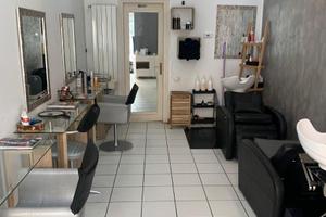 Locale in Via L. Colombo, 1