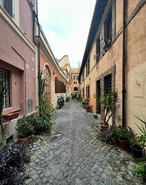 Rione Monti Bilocale Via De Ciancaleoni