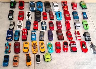 Lotto 50+ Macchinine in Metallo e Veicoli Vari