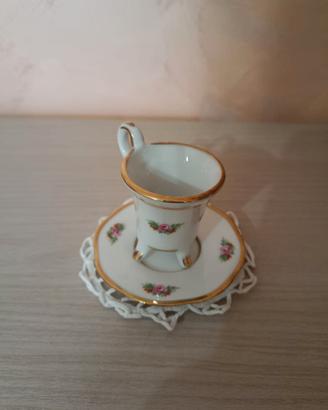 Vecchia tazzina con piattino in ceramica "Limoges"