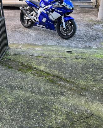 Yamaha yzf r6 2002 ISCRITTA ASI