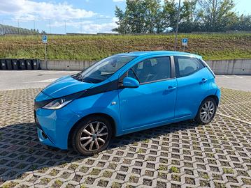 Toyota Aygo benzina/GPL 2017  179.000 km 5 porte