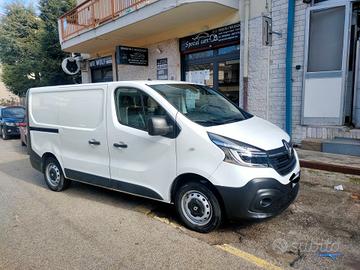 Renault Trafic 3 posti anteriori