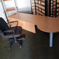 scrivania con poltroncina 