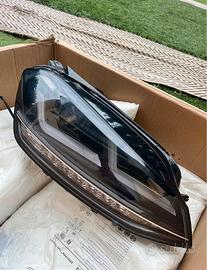 Faro anteriore destro LED OSRAM, frecce dinamiche