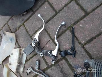 XR 400 '98: pompa radiatore pedale volano