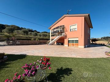 Casa singola con vista panoramica
