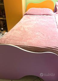 Cameretta completa: letto, armadio, comò