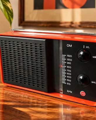 Radio vintage CGE arancione/rossa anni 70