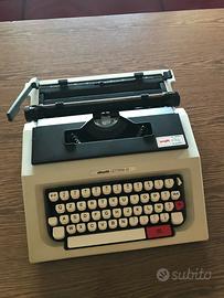 Macchina da scrivere Olivetti Lettera 42