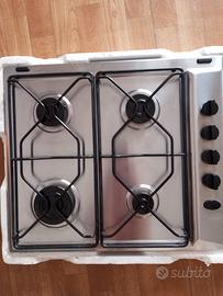 piastra 4 fuochi Indesit 