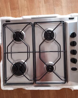 piastra 4 fuochi Indesit 