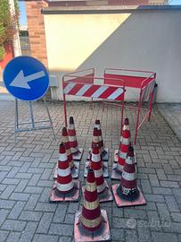Coni e cartelli stradali