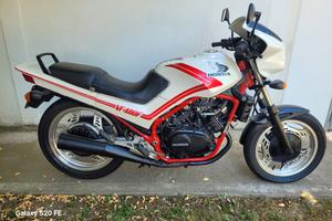 Honda VF 400