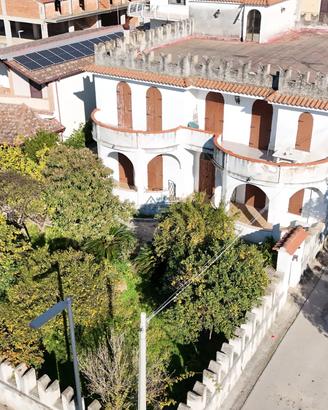 Soluzione indipendente su 600 mq di terreno