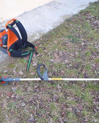 DECESPUGLIATORE SPALLEGGIATO OLEOMAC BCF 430