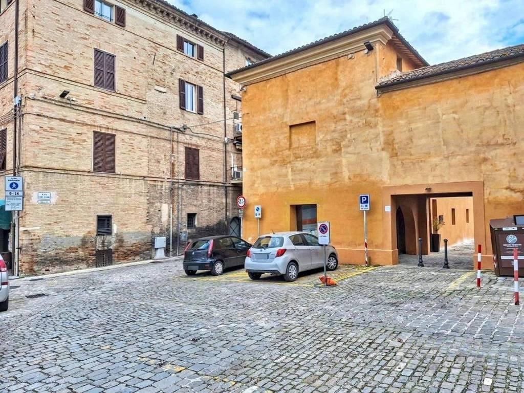 Immobile in asta di 466 m² a Jesi - Vista 2